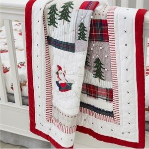 Pottery Barn Heritage Santa Crib/Toddler Bed Quilt